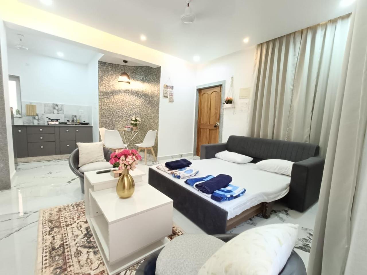 Saldanha Kyle Gardens Apartment Calangute Room photo